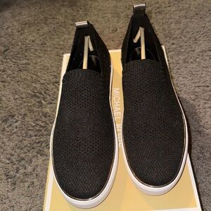 Michael Michael Kors Skyler Slip On Metallic Knit Womens Gunmetal/Black 9